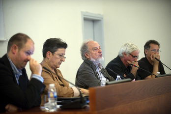 Participantes en la mesa redonda de Bilbo. (Marisol RAMIREZ/ARGAZKI PRESS)