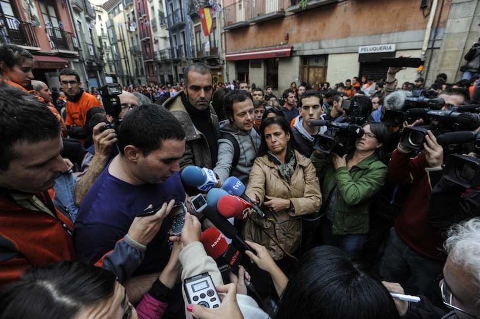 Goñik agerraldia egin du arratsaldean. (Jagoba MANTEROLA/ARGAZKI PRESS)