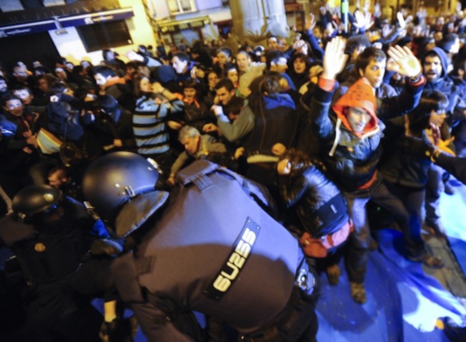 La intervención policial ha dejado varios heridos. (Jagoba MANTEROLA/ARGAZKI PRESS)