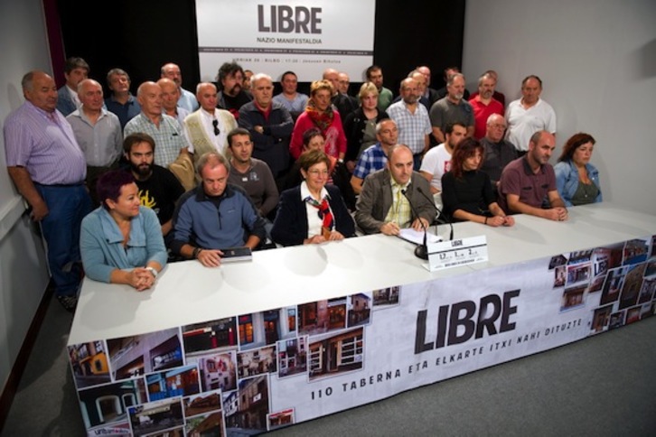 35/02 sumarioan auzipetuak eta herriko tabernen ordezkariak, artxiboko irudi batean. (Juan Carlos RUIZ/ARGAZKI PRESS)