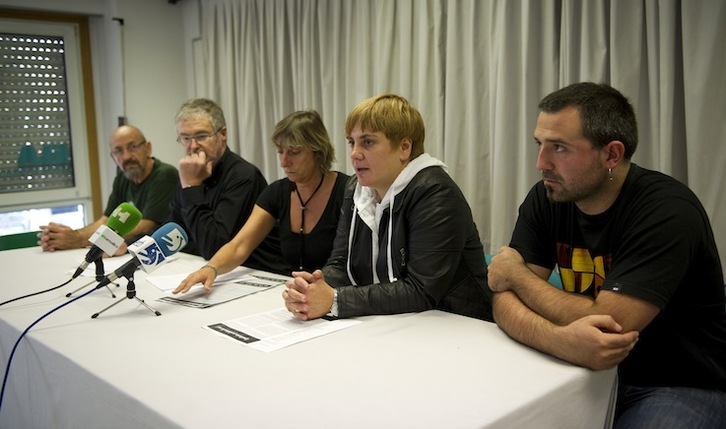 Comparecencia de los representantes sindicales, este miércoles en Donostia. (Juan Carlos RUIZ/ ARGAZKI PRESS)