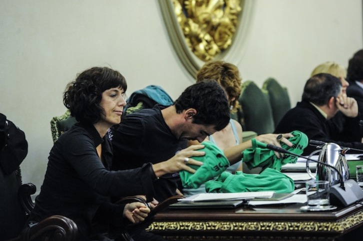 La edil Patricia Perales, durante el pleno celebrado esta mañana. (Jagoba MANTEROLA / ARGAZKI PRESS)