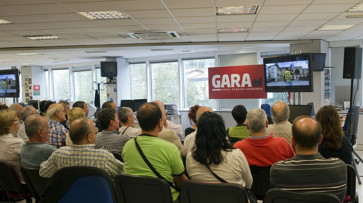 La sede de Donostia de GARA abrió ayer las puertas a los lectores. ( Juan Carlos RUIZ / ARGAZKI PRESS)