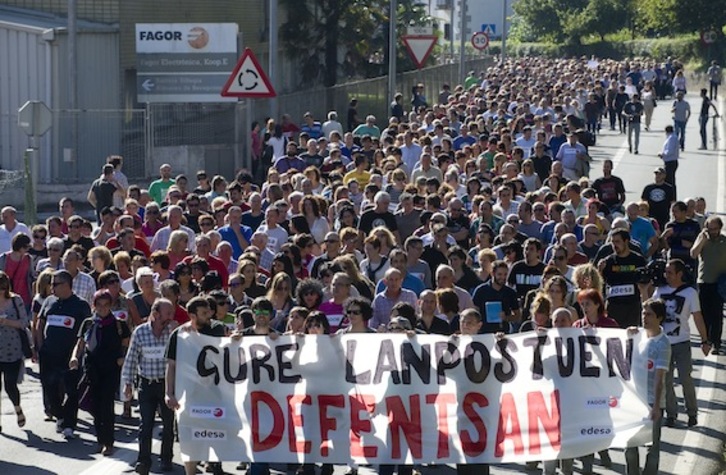 Manifestación de trabajadores de Fagor en Arrasate. (Raúl BOGAJO/ARGAZKI PRESS)