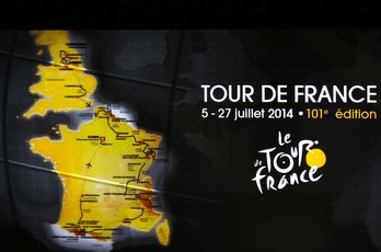 Tourraren 101. edizioko ibilbidea aurkeztu dute gaur Parisen. (Thomas COEX/AFP)