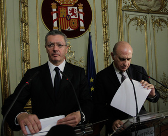 Gallardón junto al ministro de Interior, Jorge Fernández Díaz. (Marta JARA / ARGAZKI PRESS)