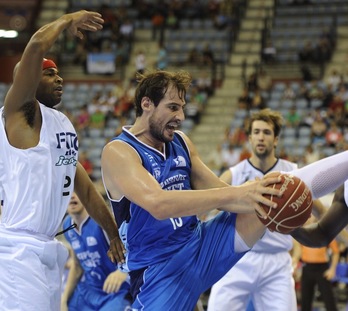 Un trance del juego. (Jon URBE / ARGAZKI PRESS)