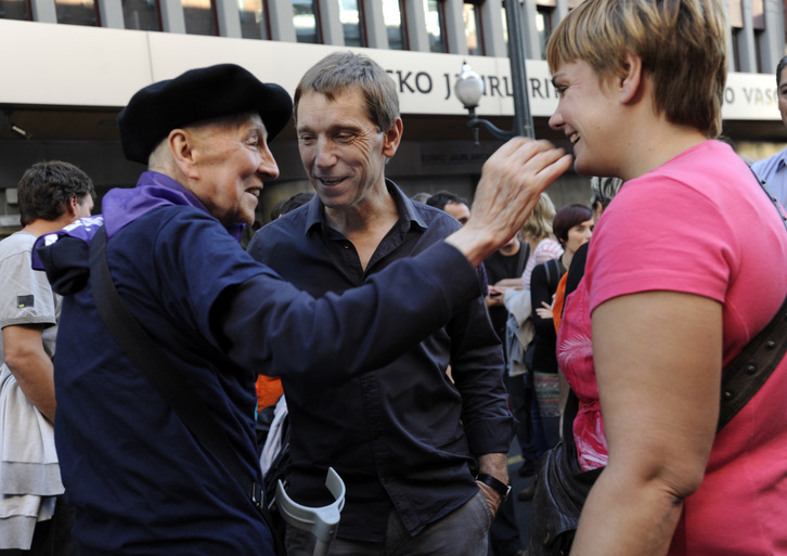 Periko Solabarria junto a Rufi Etxeberria y Ainhoa Etxaide. (Marisol RAMIREZ / ARGAZKI PRESS)