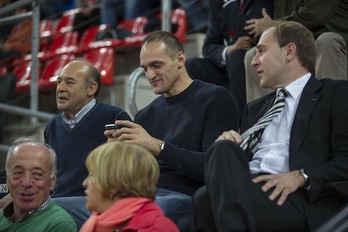 Rakocevic ha recibido los aplausos de la que fue su afición. (Juanan RUIZ / ARGAZKI PRESS)