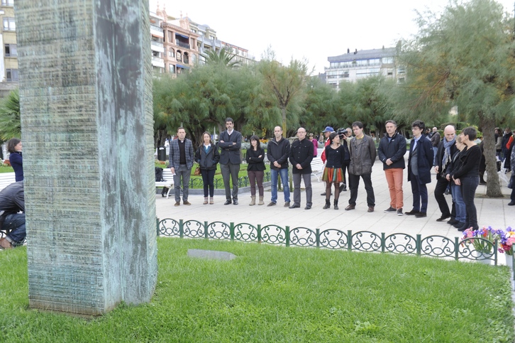 Los representantes municipales durante el acto celebrado en Donostia. (ARGAZKI PRESS)