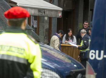 Pruebas periciales de la investigación de la muerte de Iñigo Cabacas en la calle María Díaz de Haro. En la imagen, la abogada Jone Goirizelaia. (Monika DEL VALLE / ARGAZKI PRESS)