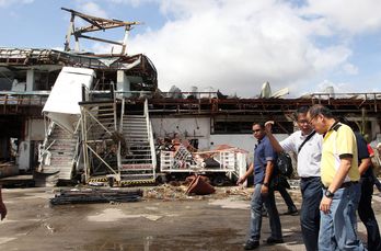 Aquino ha visitado el lugar de la catástrofe. (Ryan LIM / AFP)
