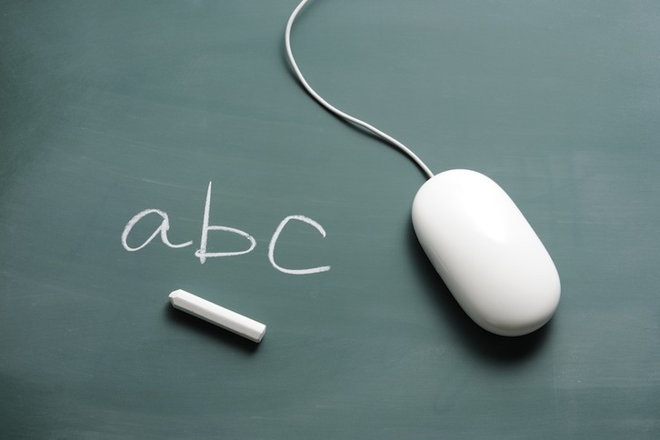 El insuficiente equipamiento digital y los deficientes hábitos de lectura hacen que la UE se rompa en la escuela. (Thinkstock)