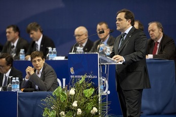 Discurso de Jokin Aperribay en una Junta de Accionistas. (Juan Carlos RUIZ / ARGAZKI PRESS)