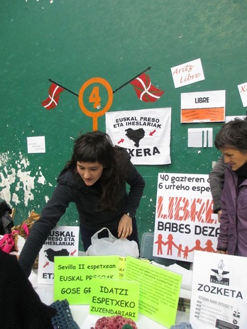 Irati Mujika, igandean Amezketan egindako azokan. 