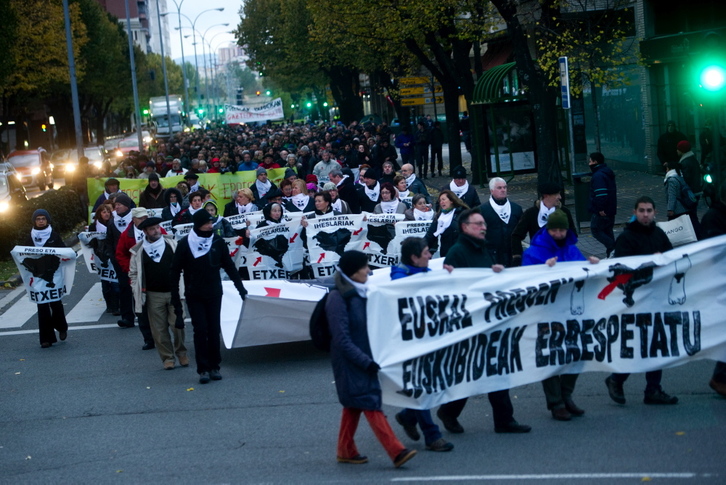 Manifestación por los presos en huelga de hambre en Iruñea. (Iñigo URIZ / ARGAZKI PRESS)