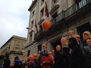 La kalejira ha finalizado frente a la delegación del Gobierno español en Gasteiz. (vía twitter @iontelleria)
