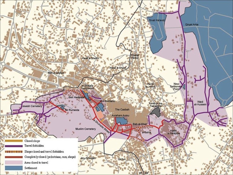 Hiri zaharraren eskema mapan, urdinez kolonoek okupatutako eremuak.