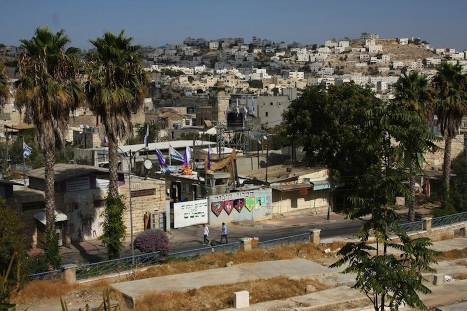 Shuhada Kalean kokatutako base militarra.