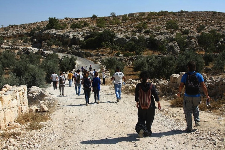 Al Atwani eta Al Mufaqarah arteko bidea.