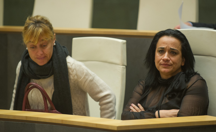 Rafaela Romero (derecha) en las Juntas Generales. (Andoni CANELLADA / ARGAZKI PRESS)