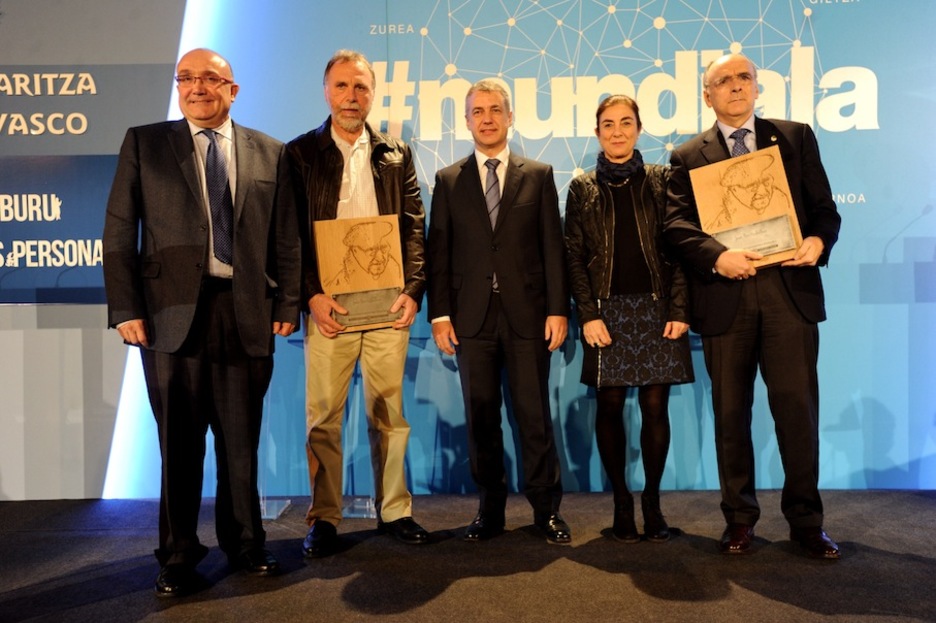 El Gobierno de Lakua ha homenajeado al fallecido Jean Haritschelhar. (Juanan RUIZ / ARGAZKI PRESS)