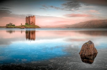 Caisteal an Stalcaire, loch Linnhe-ko fiordoan. (Clement LELIEVRE)