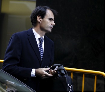 El juez Pablo Ruz, esta mañana a la entrada de la Audiencia Nacional. (J. DANAE / ARGAZKI PRESS)