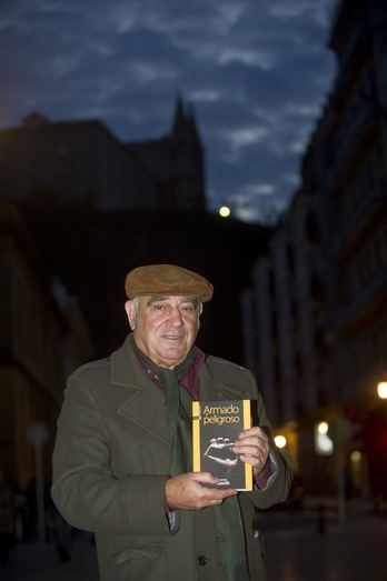 Ronnie Kasrilsek bere autobiografia aurkeztu zuen Donostian otsailean. (Juan Carlos RUIZ/ARGAZKI PRESS)