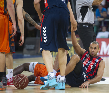 Baskoniari ihes egin dio garaipenak. (Juanan RUIZ / ARGAZKI PRESS)