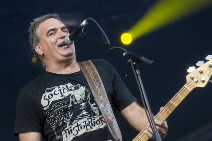 Fernando Madina, vocalista y bajista de Reincidentes, durante el festival En Vivo del pasado verano. (Monika DEL VALLE/ARGAZKI PRESS)