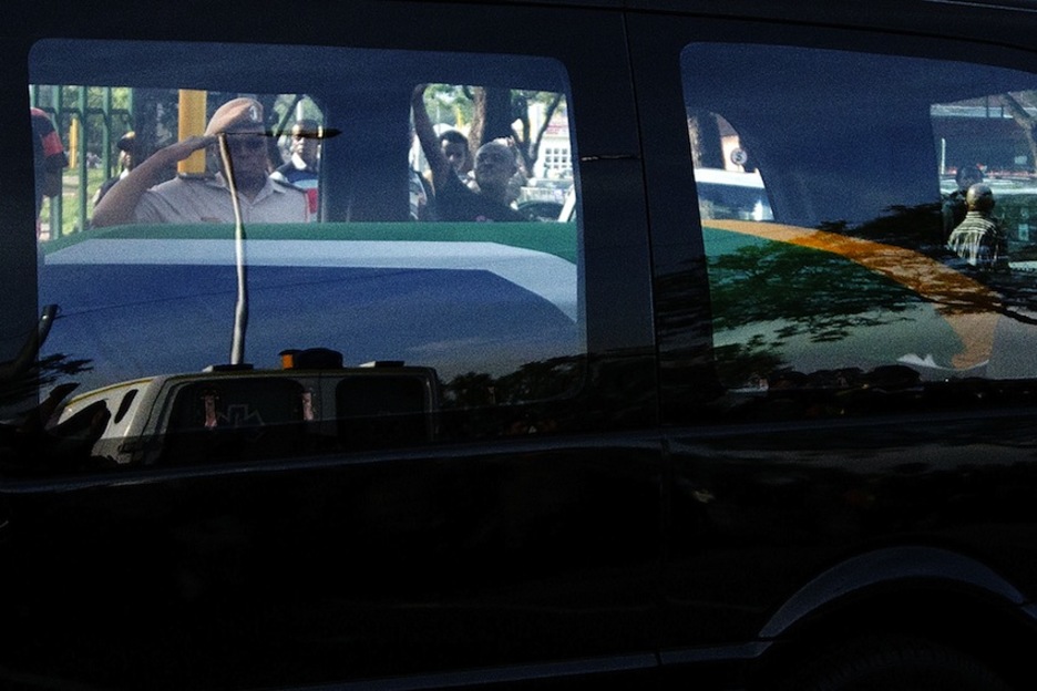 El jueves y el viernes, el féretro volverá a desfilar por las calles de la ciudad. (Gianluigi GUERCIA/AFP) El jueves y el viernes, el féretro volverá a desfilar por las calles de la ciudad. (Gianluigi GUERCIA/AFP)
