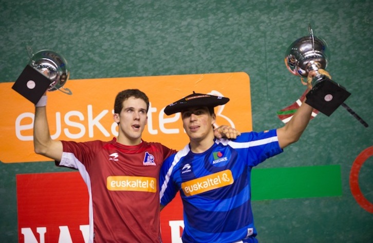 Olazabal y Lemuno, con sus correspondientes trofeos. (Andoni CANELLADA / ARGAZKI PRESS)