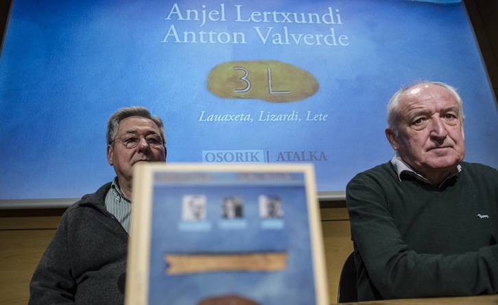 Antton Valverde eta Anjel Lertxundi, DVDaren aurkezpenean. (Jagoba MANTEROLA/ARGAZKI PRESS)