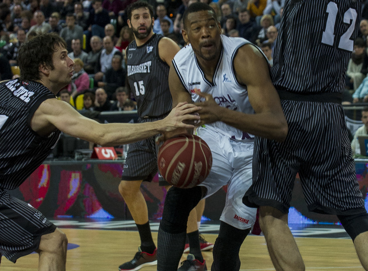 Bilbao Basket nagusitu da Miribillan. (Monika DEL VALLE / ARGAZKI PRESS)