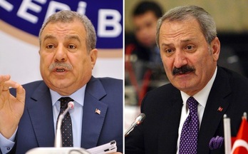 El hasta ahora titular de Interior, Muammer Güler, y el de Economía, Zafer Çaglayan. (AFP PHOTO)