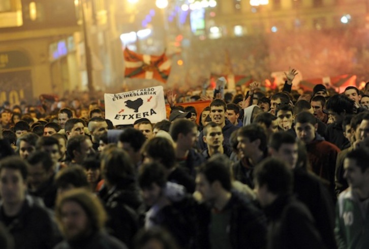 Miles de personas se han manifestado en Bilbo a convocatoria de Esait. (Marisol RAMIREZ/ARGAZKI PRESS)