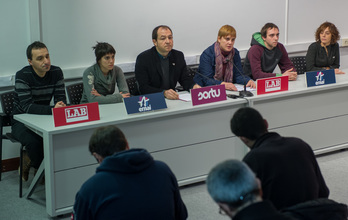 Representantes de LAB, Sortu y Ernai han comparecido en Donostia. (ARGAZKI PRESS)