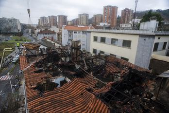 Estado de las viviendas afectadas por el incendio. (Juan Carlos RUIZ / ARGAZKI PRESS)