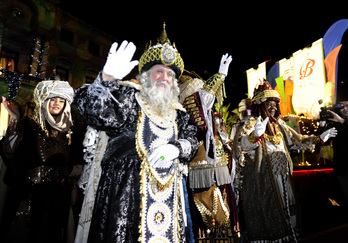 Los Reyes Magos durante su visita a Bilbo. (Marisol RAMIREZ / ARGAZKI PRESS)