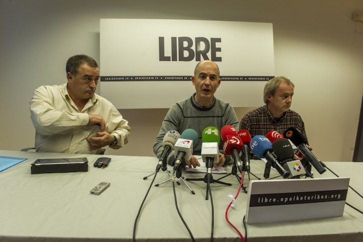 Landa, Del Bado y Gorrotxategi, durante su comparecencia. (Monika DEL VALLE / ARGAZKI PRESS)