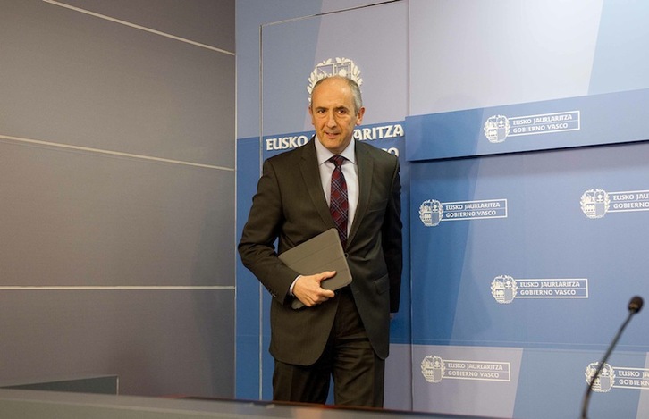 Josu Erkoreka ha comparecido para valorar la operación policial. (Raúl BOGAJO/ARGAZKI PRESS)