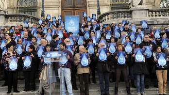 Tantaz Tanta ha hecho hoy el último llamamiento a acudir el sábado a Bilbo. (Marisol RAMÍREZ/ARGAZKI PRESS)
