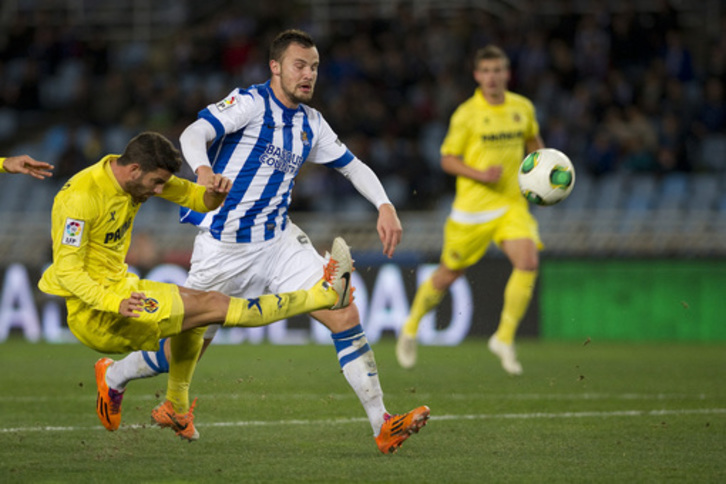Seferovic, en los octavos de ida de Copa ante el Villarreal en Anoeta. (Juan Carlos RUIZ/ARGAZKI PRESS)