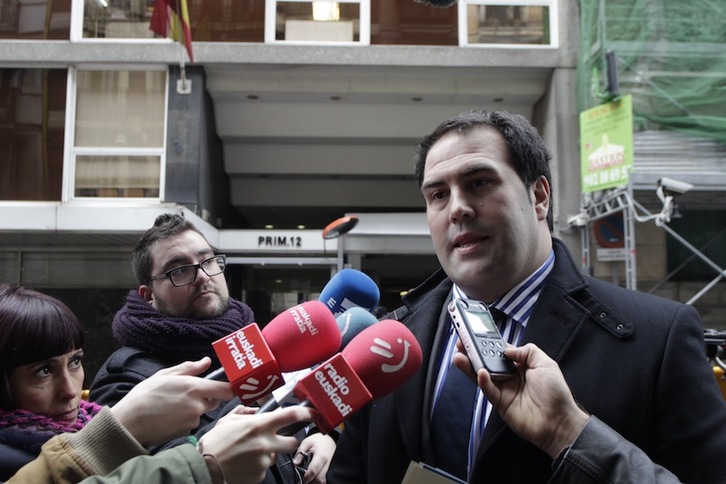 Iñarritu hace declaraciones a los medios. (J. DANAE/ARGAZKI PRESS)