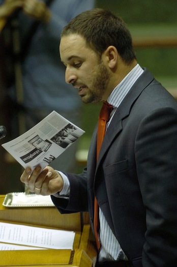 Santiago Abascal, cuando era parlamentario en Gasteiz. (Juanan RUIZ / ARGAZKI PRESS)
