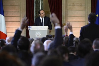 Alrededor de 700 periodistas han cubierto la comparecencia de Hollande. (Alain JOCARD/AFP PHOTO)