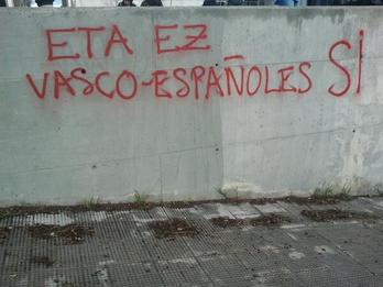 Pintadas fascistas en la Universidad Complutense de Madrid. (@gaztegorria)