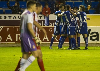 Los arabarras celebral el gol. (Juanan RUIZ/ARGAZKI PRESS)