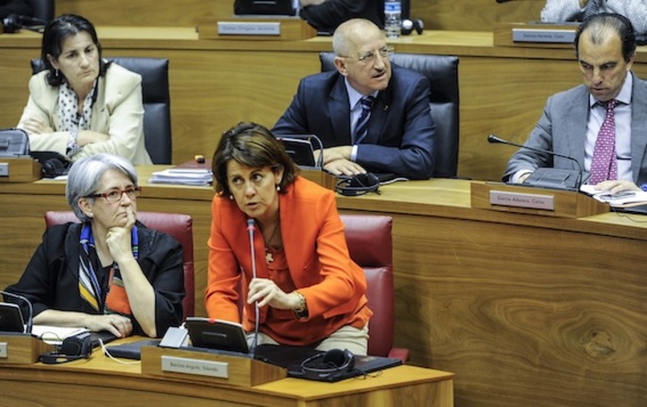 La presidenta del Gobierno de Nafarroa, Yolanda Barcina, en el Parlamento. (Jagoba MANTEROLA/ARGAZKI PRESS)
